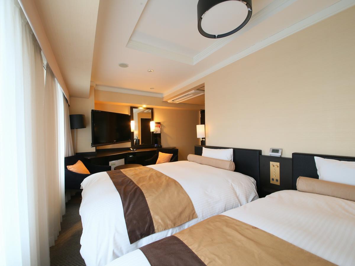 Apa Hotel Nihonbashi Hamacho Ekiminami Tokyo Exterior photo